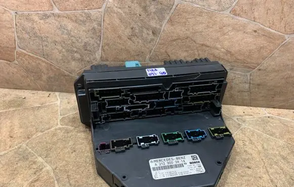 Mercedes-Benz C W204 SAM control unit A2129003414
