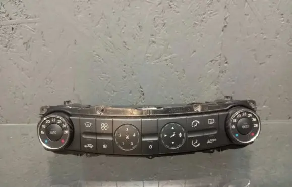 Mercedes-Benz E W211 Climate control unit 2118300385 00074002