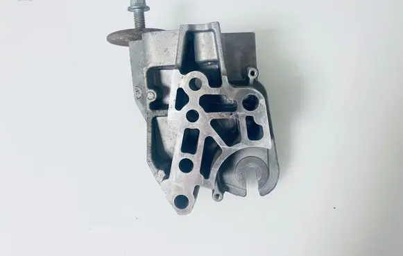 Land Rover Range Rover Evoque L538 Engine mounting bracket 6G906030CB