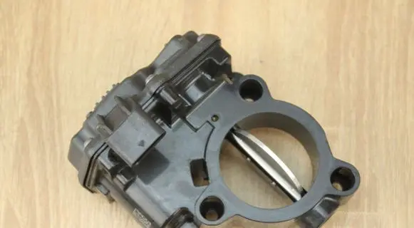 BMW X3 F25 Throttle valve 8512452