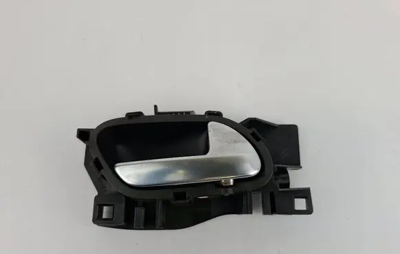 Peugeot 208 I Front door interior handle 96605253VV