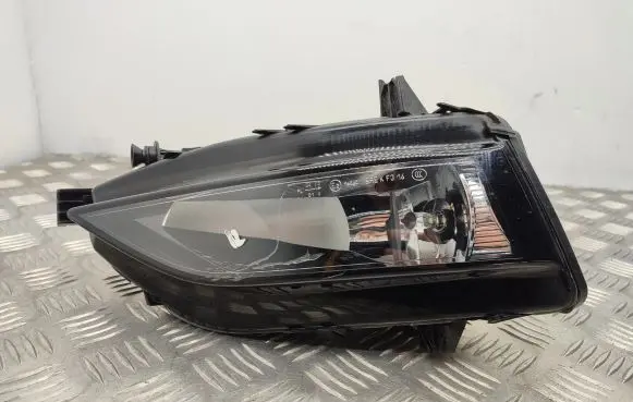 Volkswagen Golf VII Front fog light 5G0941661F
