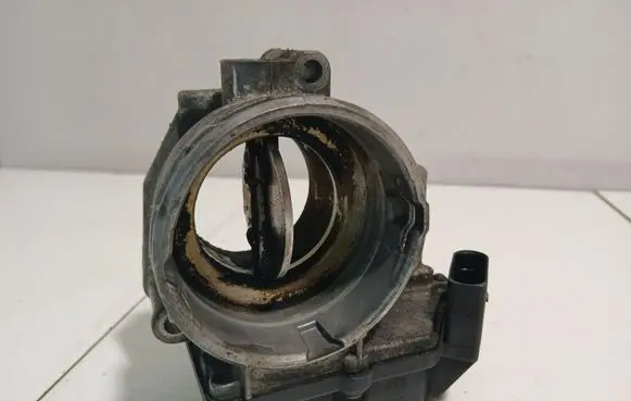 Volkswagen PASSAT B6 Throttle valve 03G128063A