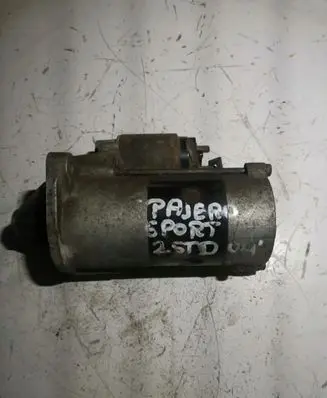 Mitsubishi Pajero Sport I Starter motor MD344183