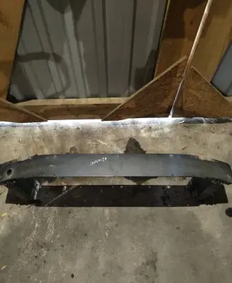 Opel Insignia A Front bumper shock/impact absorber 13235555