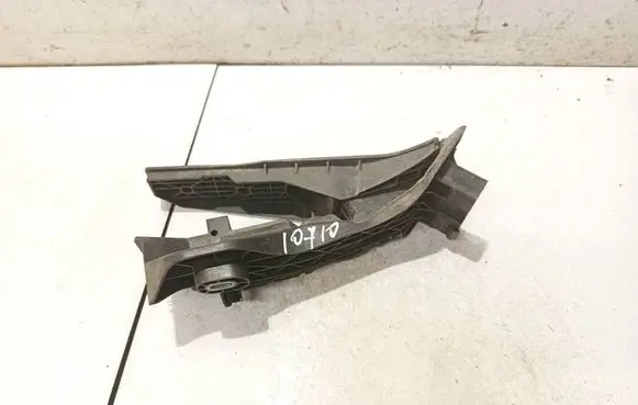 Volkswagen Tiguan Accelerator throttle pedal 1k1721503m 6pv0889000