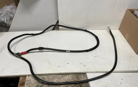 Mercedes-Benz E W211 Positive cable (battery)
