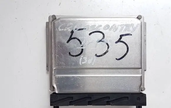Volvo V70 Engine control unit/module 26SA0000 0261207392