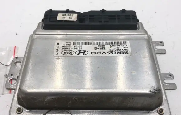 KIA Sportage Engine control unit/module ECU 39103-23070