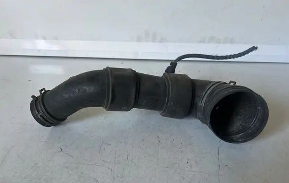 Volkswagen Transporter - Caravelle T5 Air intake hose/pipe 7H0129615