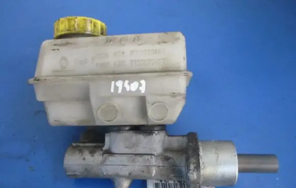 Renault Espace III Master brake cylinder