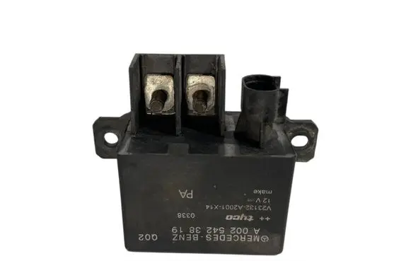 Mercedes-Benz E W211 Charging relay A0025423819