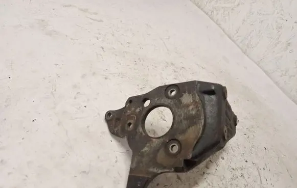 Volkswagen Transporter - Caravelle T5 Fuel pump bracket 028130147B