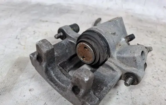 Opel Vectra C Rear brake caliper 