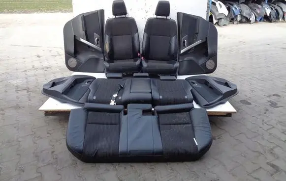 Seat set