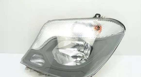 Mercedes-Benz Sprinter W906 Headlight/headlamp A9068202361