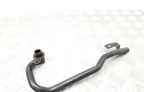 Volkswagen PASSAT B8 Engine coolant pipe/hose 04L121065AJ