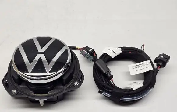 Volkswagen PASSAT B8 Tailgate handle with camera 3G0827469JB