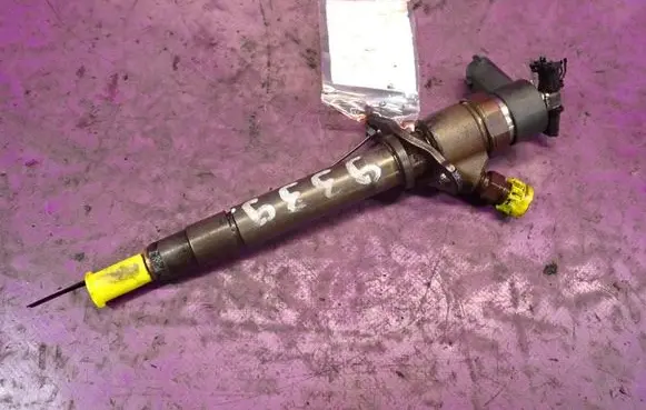 Volvo S60 Fuel injector