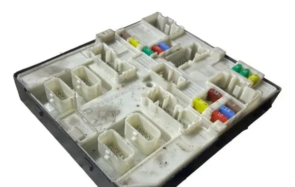 Renault Megane III Fuse box set 284B6187R ASM2010