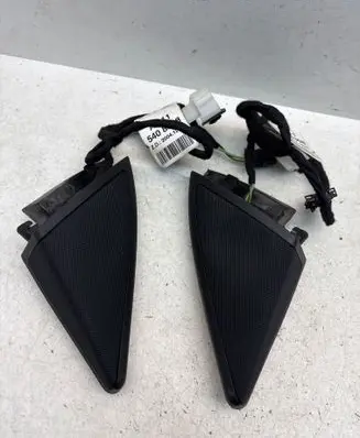 Mercedes-Benz CLS C219 Front door high frequency speaker A2118200202 A2197250298 A2115408308