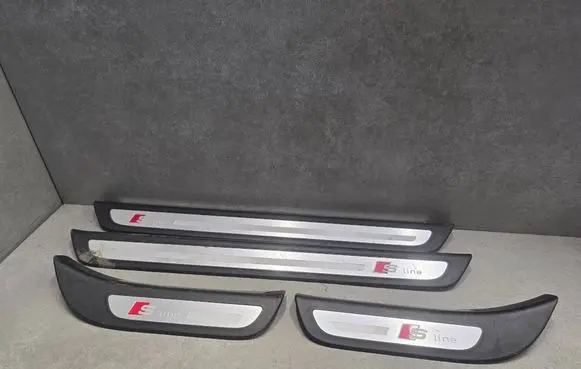 Audi Q5 SQ5 sill trim set (inner) 8R0853375G 8R0853376G 8R0853373