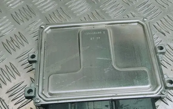 Dacia Sandero Engine control unit/module 237109221R
