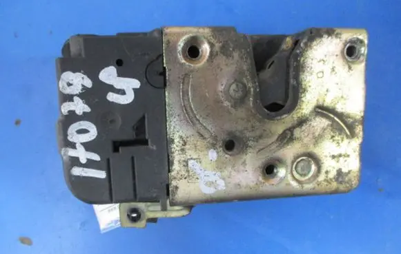 Peugeot 206 CC Front door lock