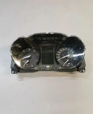 Toyota Avensis T270 Speedometer (instrument cluster) 8380005W82