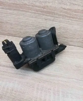 BMW 3 E36 Coolant heater control valve 1387289 1147412053