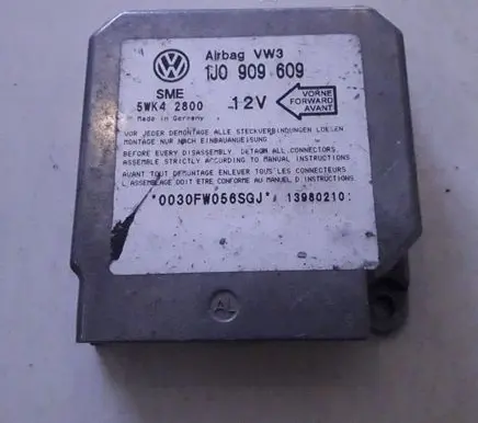 Volkswagen Golf IV Airbag control unit/module 1J0909609