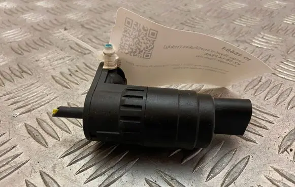 Volkswagen Tiguan Allspace Windscreen/windshield washer pump 1K6955651