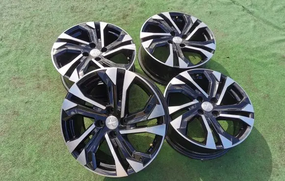 Peugeot 2008 I R17 alloy rim 9828186080