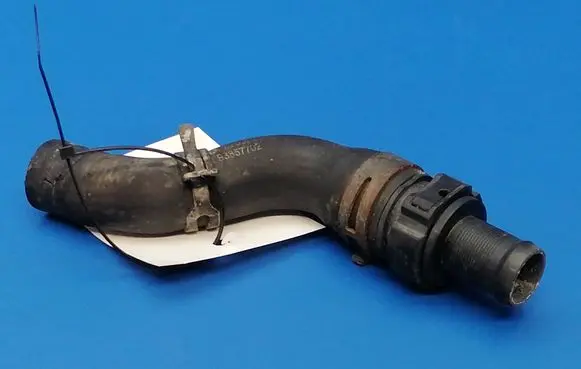 Opel Vivaro Engine coolant pipe/hose 8200522662