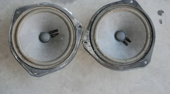 Iveco Daily 6th gen Front door speaker 5801473668