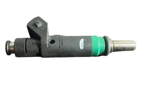 BMW 7 E65 E66 Fuel injector 7525721