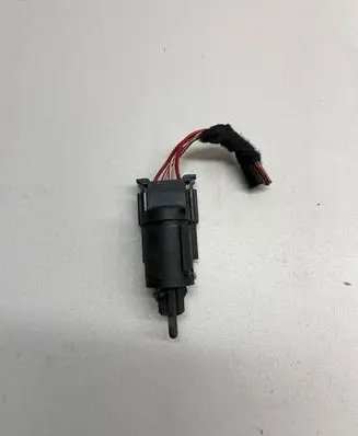 Audi A4 S4 B7 8E 8H Brake pedal sensor switch 3B0945511c
