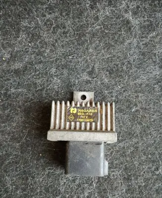 Opel Vivaro Glow plug pre-heat relay 7700115078
