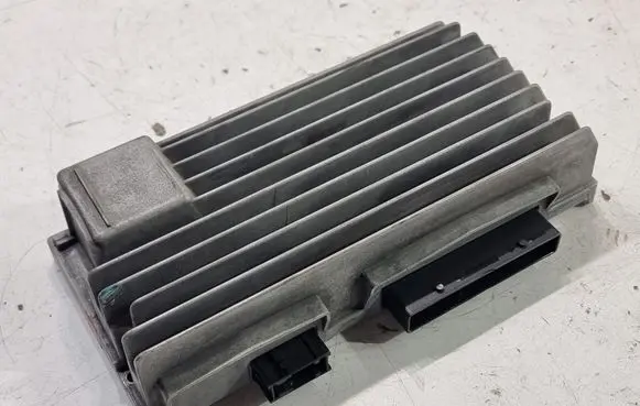 Audi A5 8T 8F Sound amplifier 8T1035223