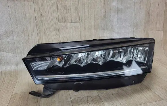Skoda Octavia Mk4 Headlight/headlamp 5E4941015