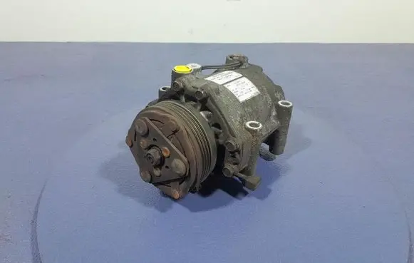 Suzuki Swift I Air conditioning (A/C) compressor (pump) 9520062JA0