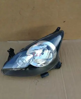 Toyota Aygo AB10 Headlight/headlamp