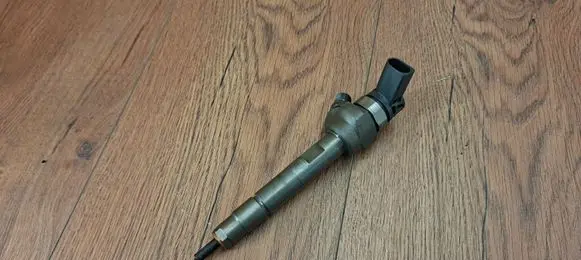 BMW 3 F30 F35 F31 Fuel injector 0445110478