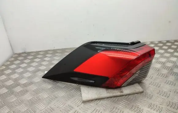 Toyota RAV 4 (XA50) Rear/tail lights 8156042230 A4S1820000