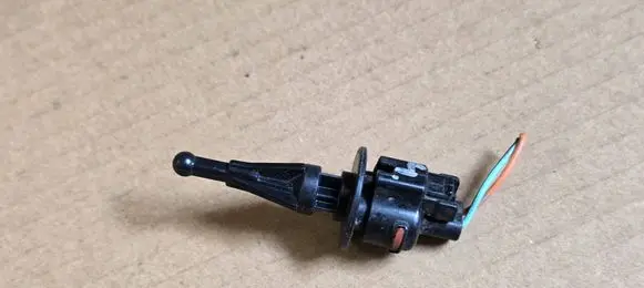 Suzuki Ignis Intake air temperature sensor 1365052G00