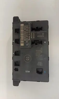 Mercedes-Benz C W203 Door control unit/module 2038700326