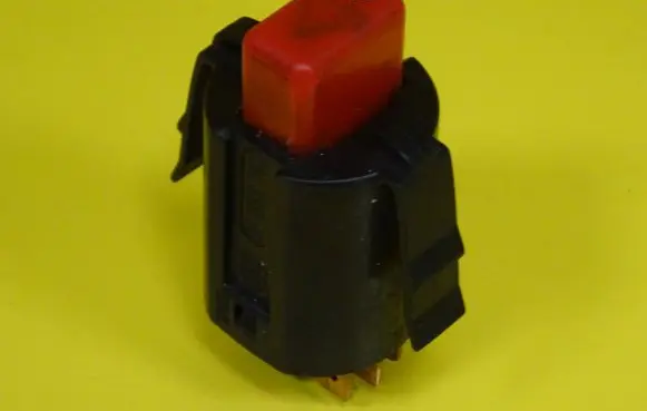 Opel Kadett D Hazard light switch 90069102
