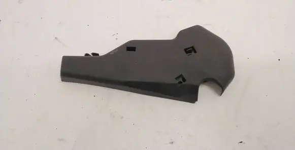 BMW 5 E39 Seat belt trim 8238488
