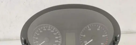 Mercedes-Benz Vito Viano W639 Speedometer (instrument cluster) A6399006000 6399006000