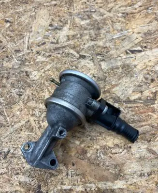 Audi A6 S6 C6 4F EGR valve 72228633